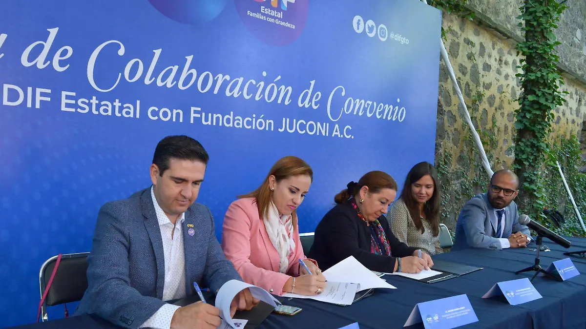 Firma Convenio JUCONI (1)